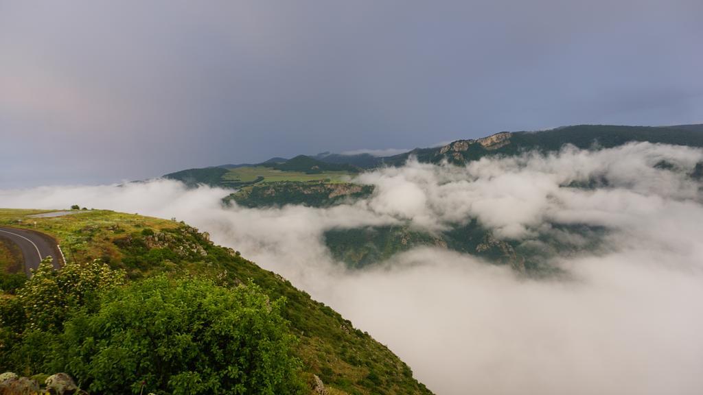 Wings Of Tatev Private Villa Halidzor Exteriör bild